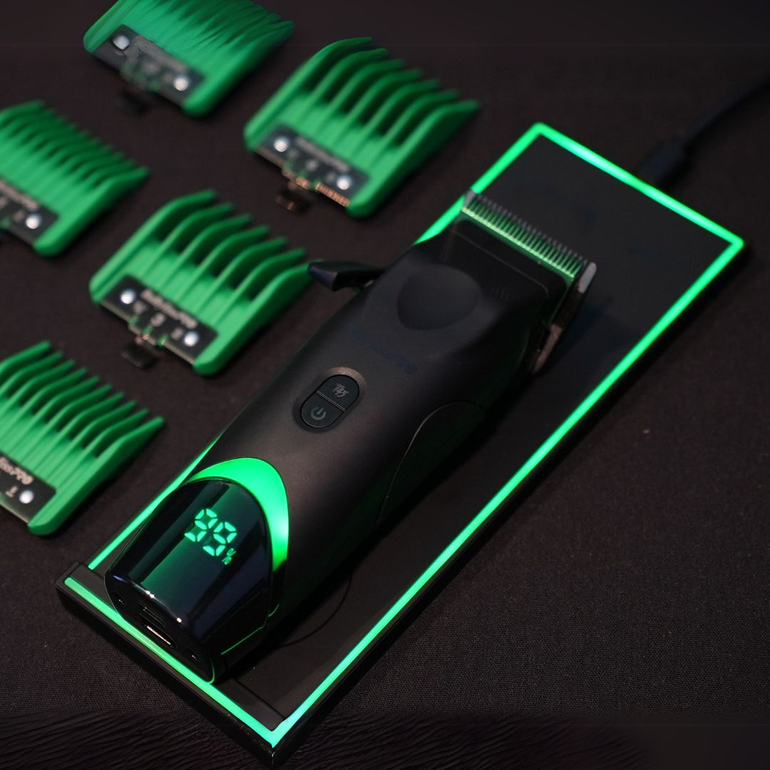 Babyliss Tomb45 FX Tomb45 Clipper with Free Wireless Charging Pad